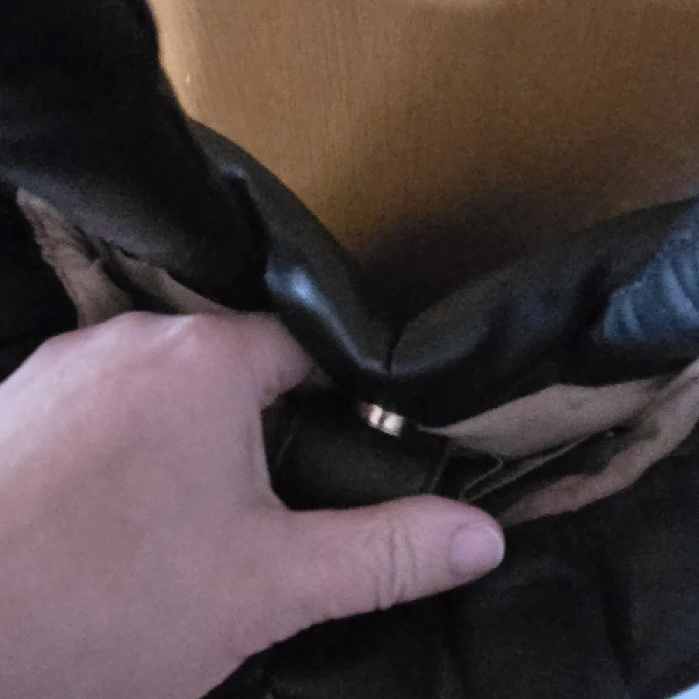 Chic Black Padded Crossbody Bag - Picture 5 of 8